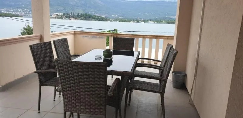 Prodaja, kuća, 511m², Đuraševići, Tivat