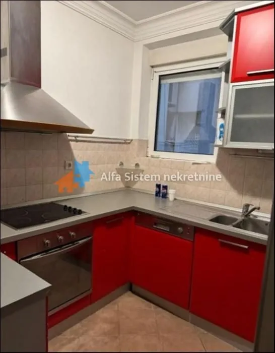 Izdavanje, trosoban stan, 90m², Crveni Krst, Beograd
