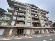 Prodaja, trosoban stan, 100m², Dobrota, Kotor - image 4