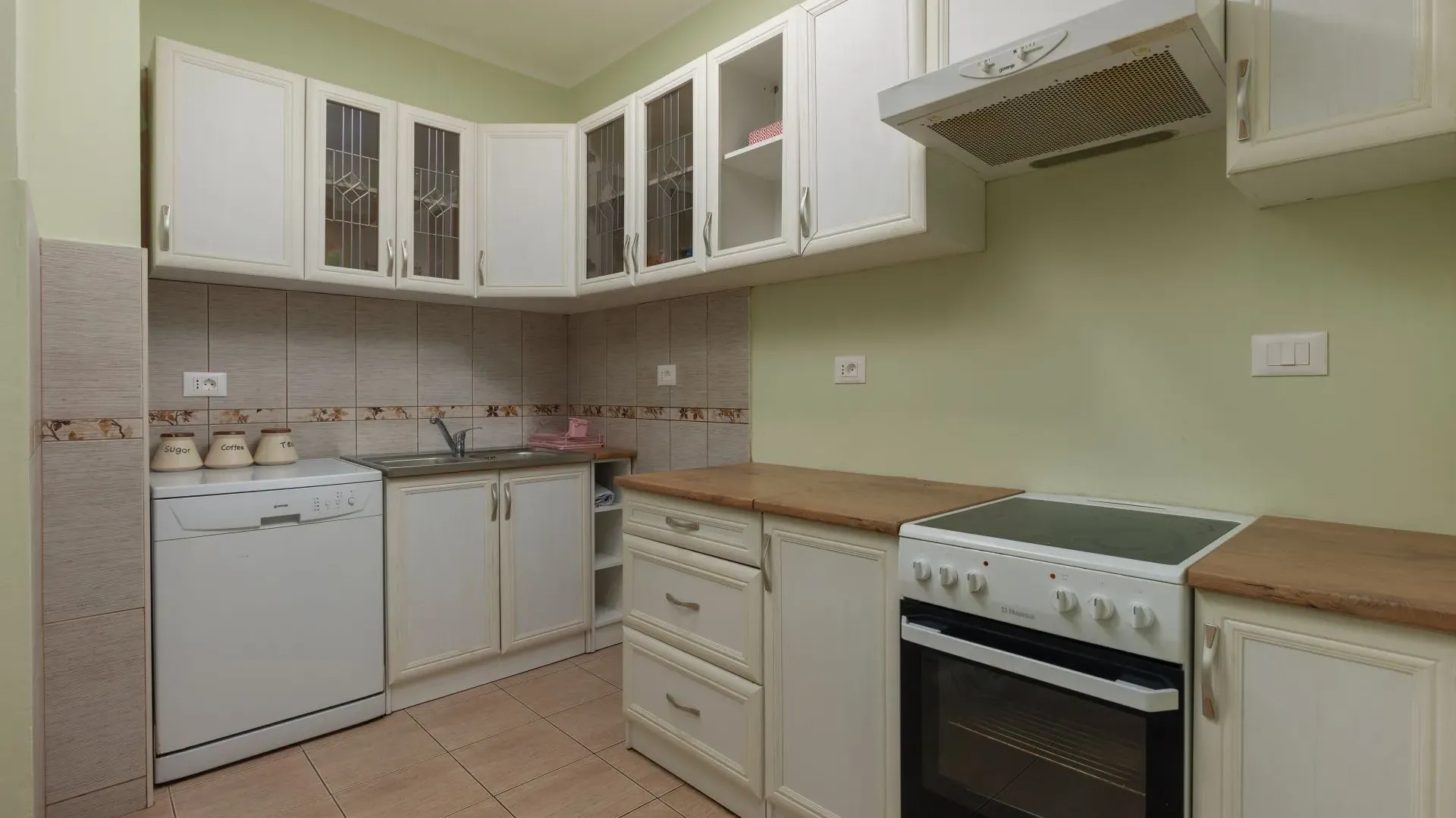 Prodaja, stan, 106m², Tivat, Crna Gora