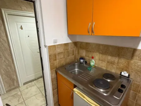 Izdavanje, garsonjera, 35m², Ilino, Bar - image 7