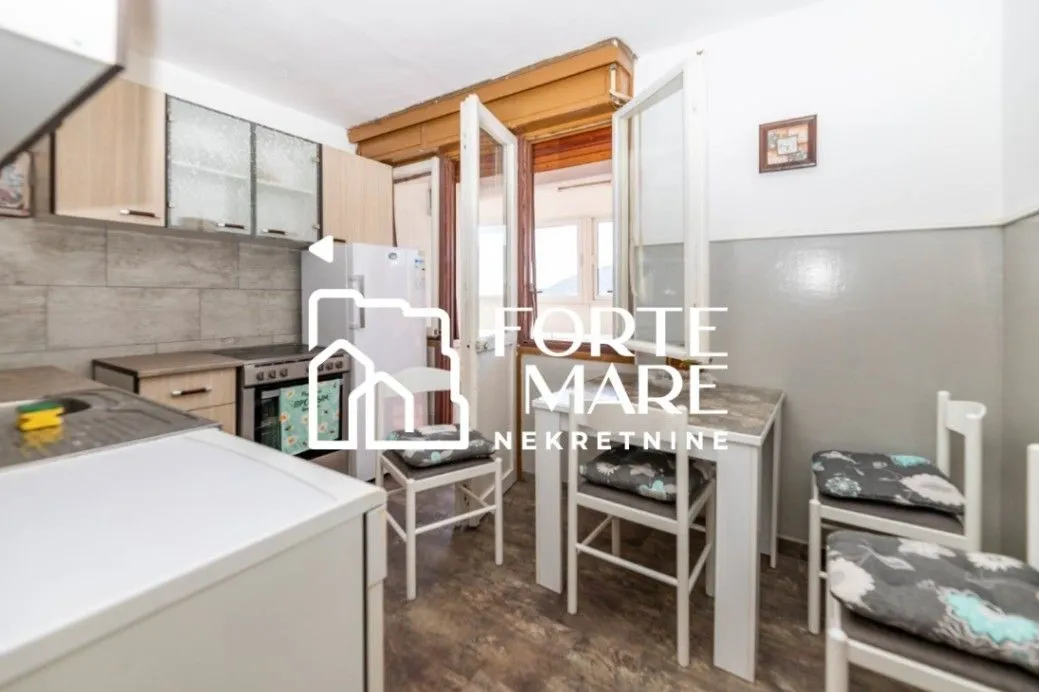 Prodaja, trosoban stan, 81m², Herceg Novi, Crna Gora