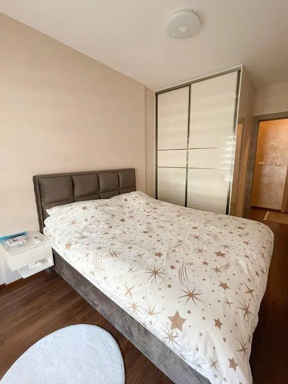 Izdavanje, dvosoban stan, 70m², Master Kvart, Podgorica