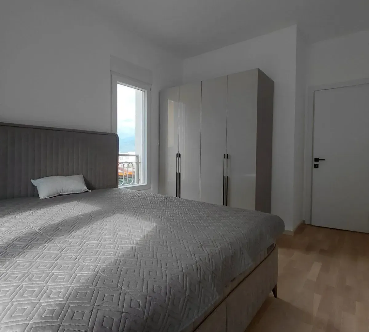 Prodaja, dvosoban stan, 68m², Momišići, Podgorica