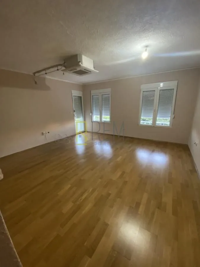 Rent, two bedroom apartment, 69m², Podgorica, Crna Gora