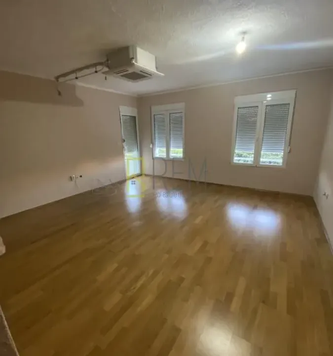 Rent, two bedroom apartment, 69m², Podgorica, Crna Gora