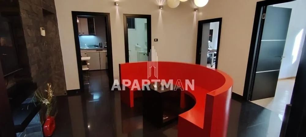 Izdavanje, poslovni prostor, 100m², Botanička Bašta, Palilula Sve Podlokacije