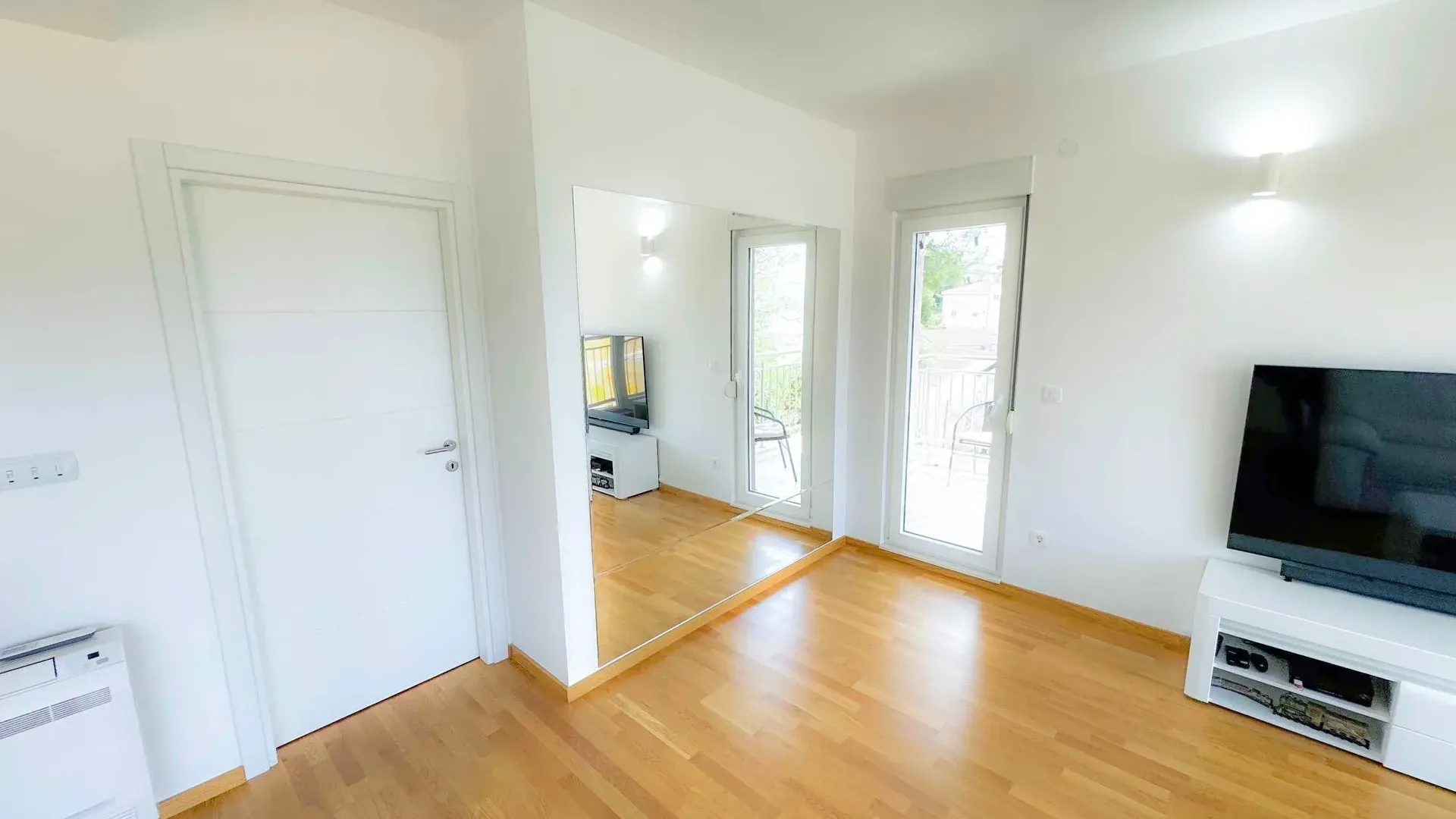 Sale, two bedroom apartment, 72m², Tivat, Crna Gora