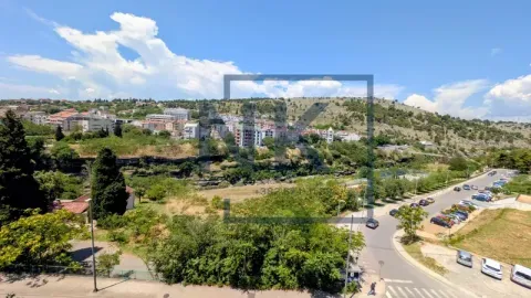 Izdavanje, jednosoban stan, 45m², Zagorič, Podgorica - image 16
