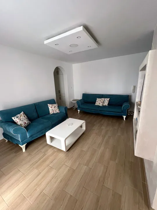 Izdavanje, dvosoban stan, 62m², Budva, Crna Gora