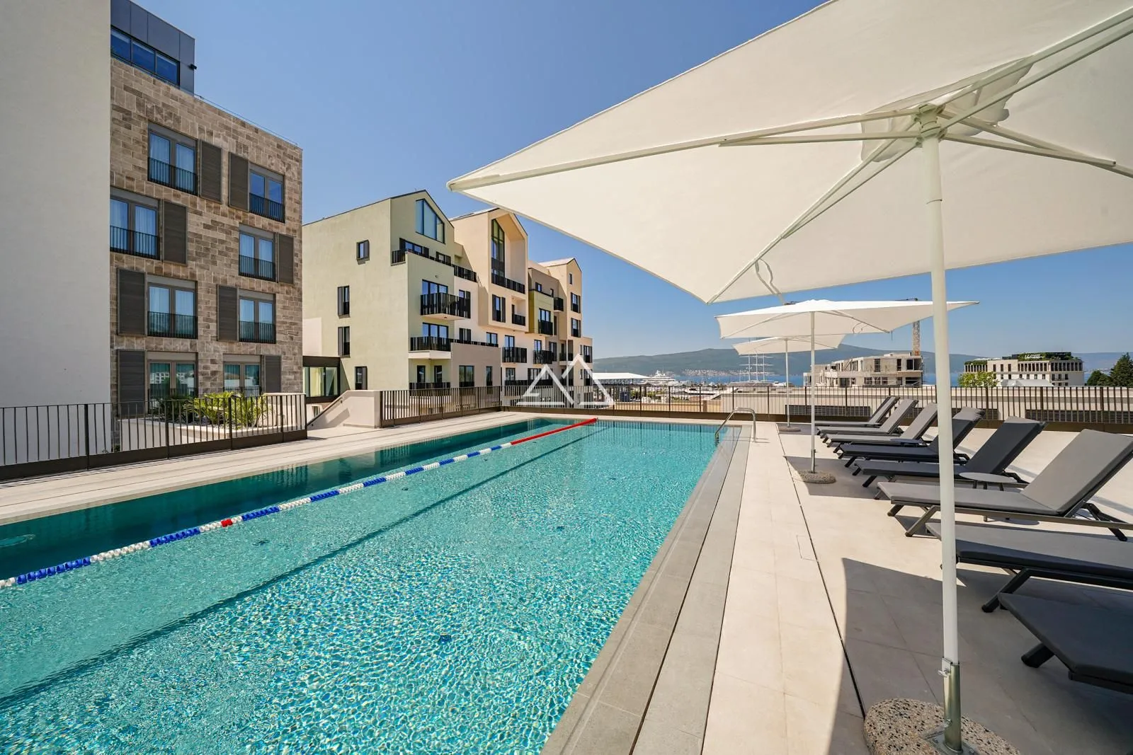 Prodaja, jednosoban stan, 63m², Centar, Tivat