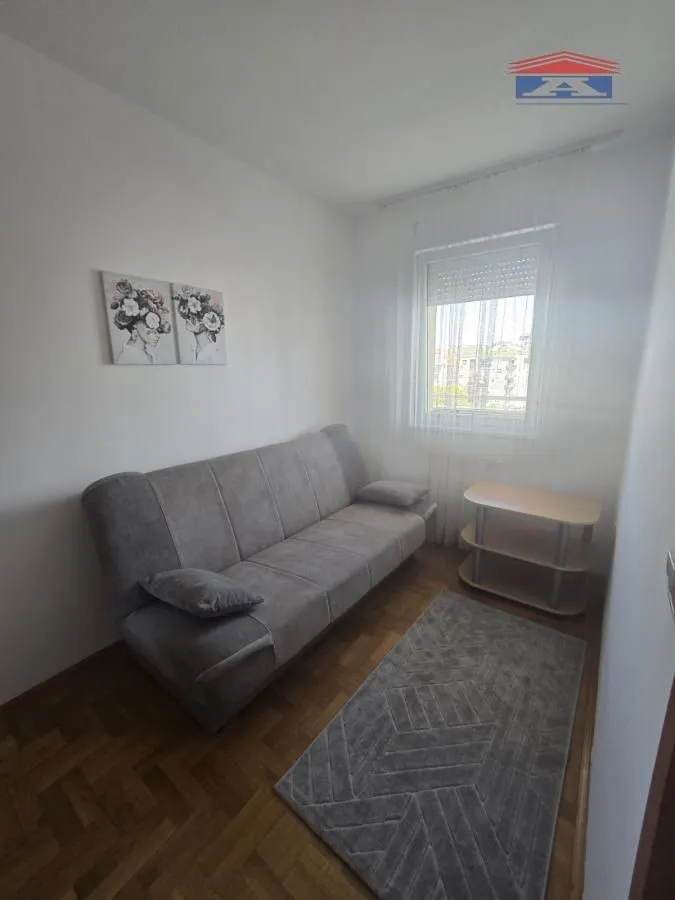 Izdavanje, jednosoban stan, 35m², Grbavica, Novi Sad Sve Podlokacije