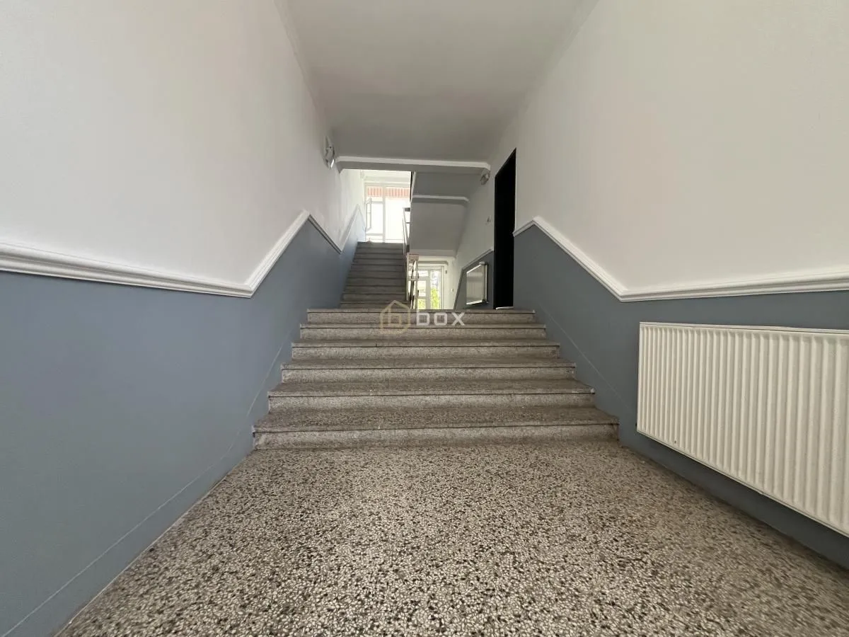 Izdavanje, trosoban stan, 121m², Pantelej, Niš