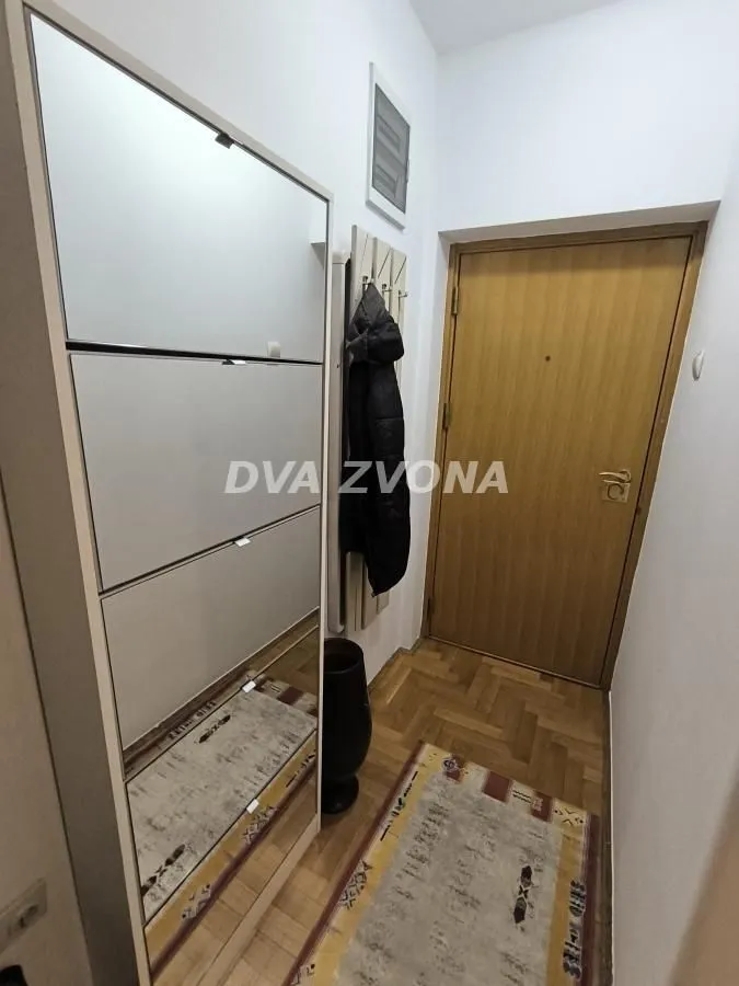Izdavanje, dvosoban stan, 54m², Sajmište, Novi Sad