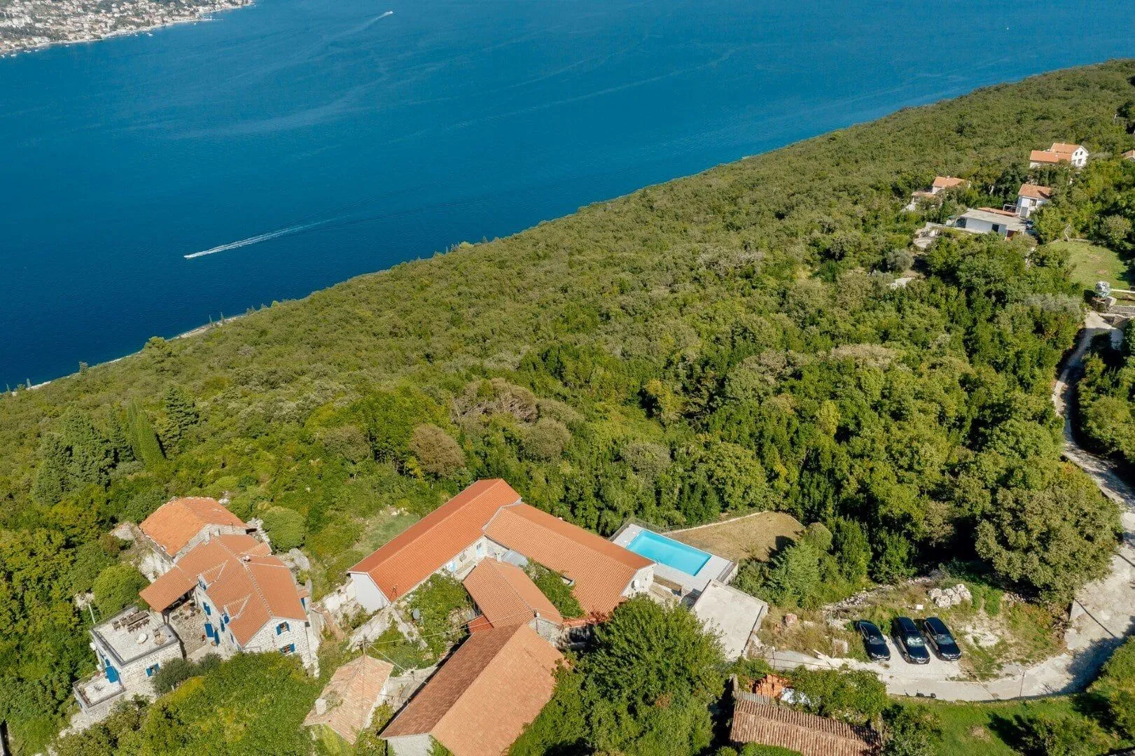 Sale, house, 176m², Kotor, Crna Gora