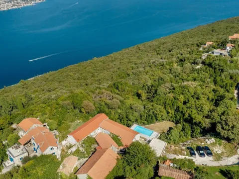 Sale, house, 176m², Kotor, Crna Gora - image 31