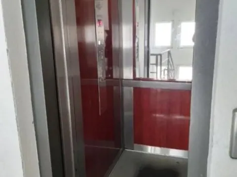 Izdavanje, dvosoban stan, 57m2, Veliki park, Kragujevac Izdavanje, dvosoban stan, 57m2, Veliki park, Kragujevac