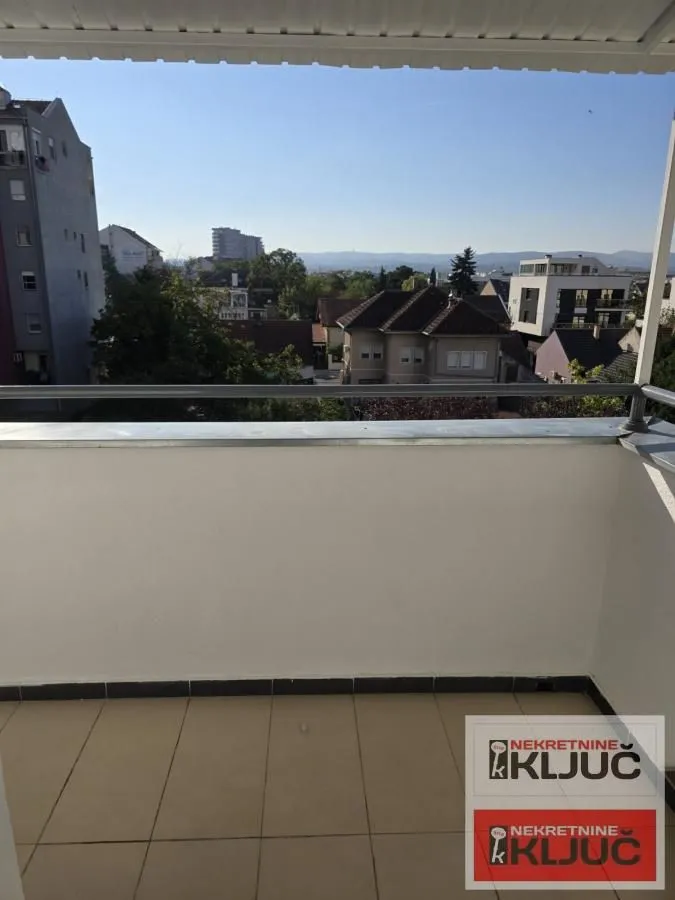 Prodaja, četvorosoban stan, 96m², Bulevar Evrope, Novi Sad Sve Podlokacije