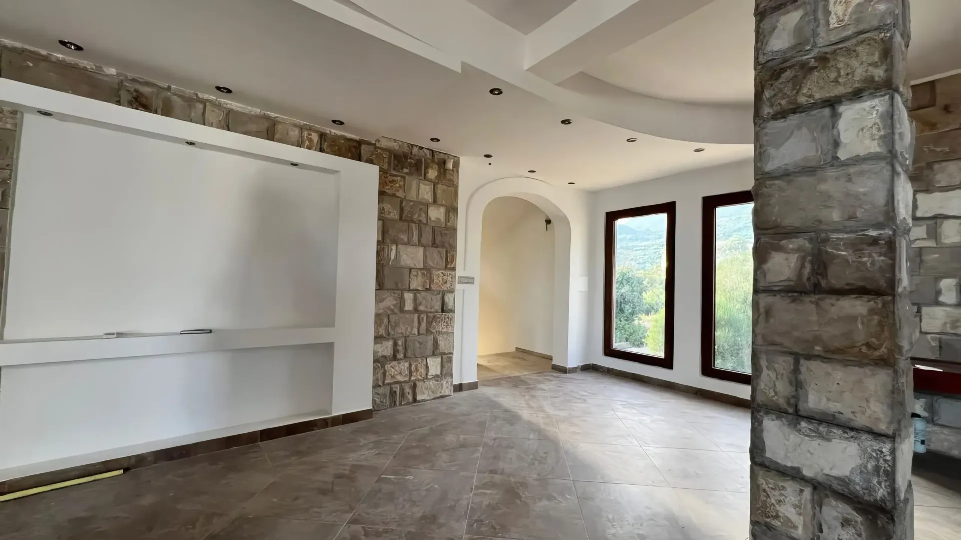 Prodaja, kuća, 360m², Bečići, Budva