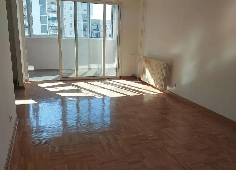 Izdavanje, trosoban stan, 75m², Novi Beograd Blok 63, Novi Beograd Sve Podlokacije
