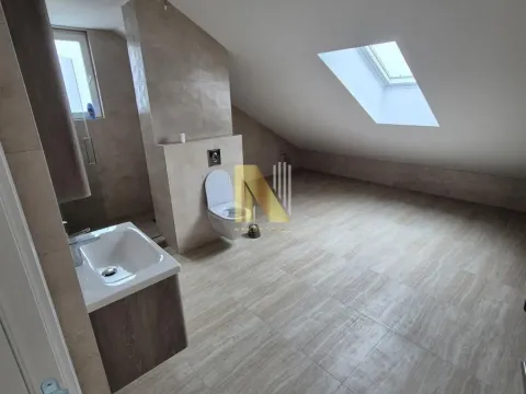 Prodaja, poslovni prostor, 650m², Petrovaradin, Novi Sad - image 10