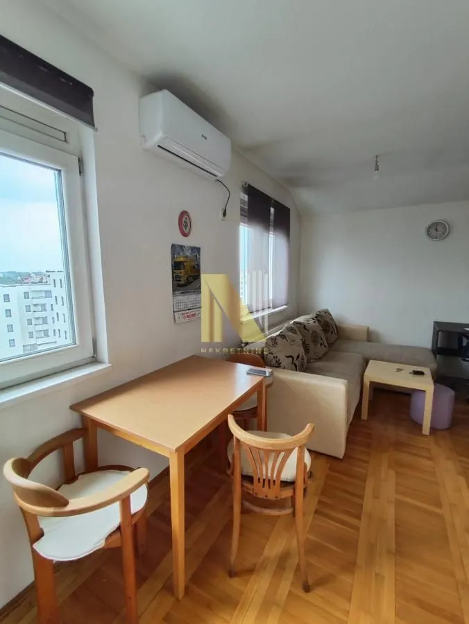 Izdavanje, garsonjera, 25m², Salajka, Novi Sad Sve Podlokacije