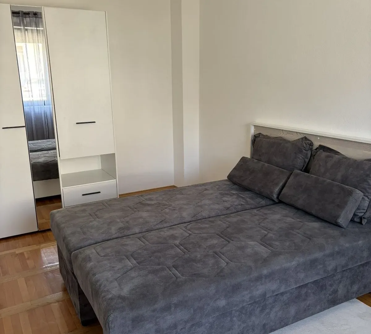 Izdavanje, jednosoban stan, 45m², Zlatica, Podgorica