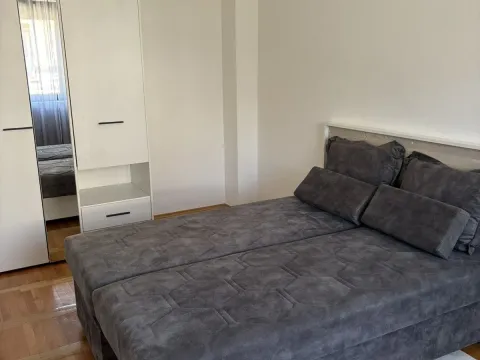 Izdavanje, jednosoban stan, 45m², Zlatica, Podgorica - image 6