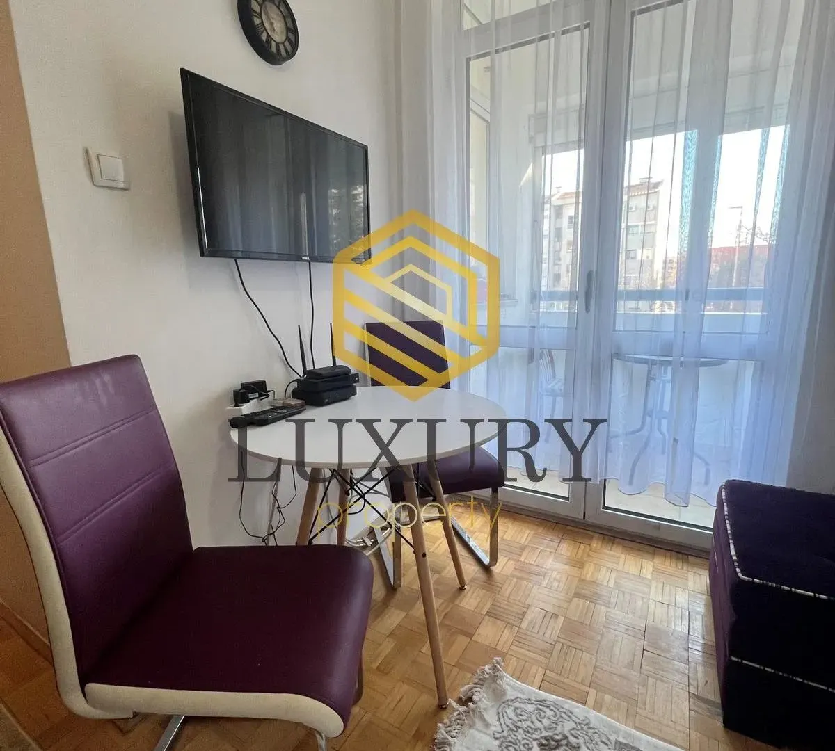 Izdavanje, jednosoban stan, 38m², Stari Aerodrom, Podgorica