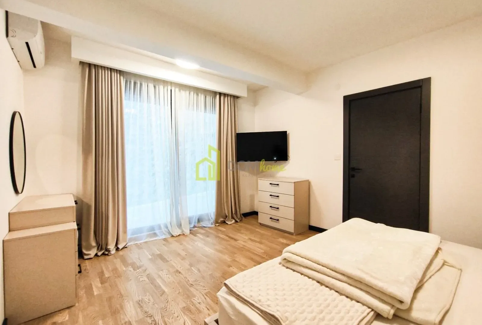 Izdavanje, jednosoban stan, 50m², Gorica C, Podgorica