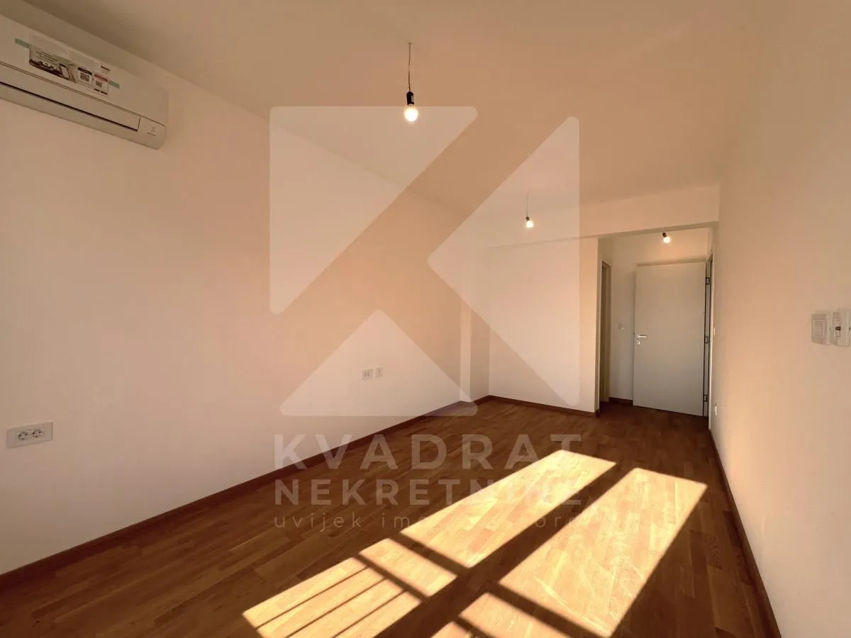 Prodaja, trosoban stan, 104m², Stari Aerodrom, Podgorica