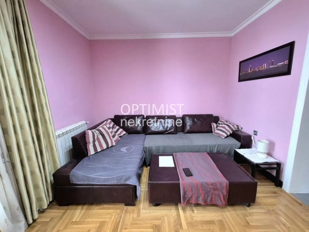 Izdavanje, trosoban stan, 72m², Vračar Centar, Vračar Sve Podlokacije