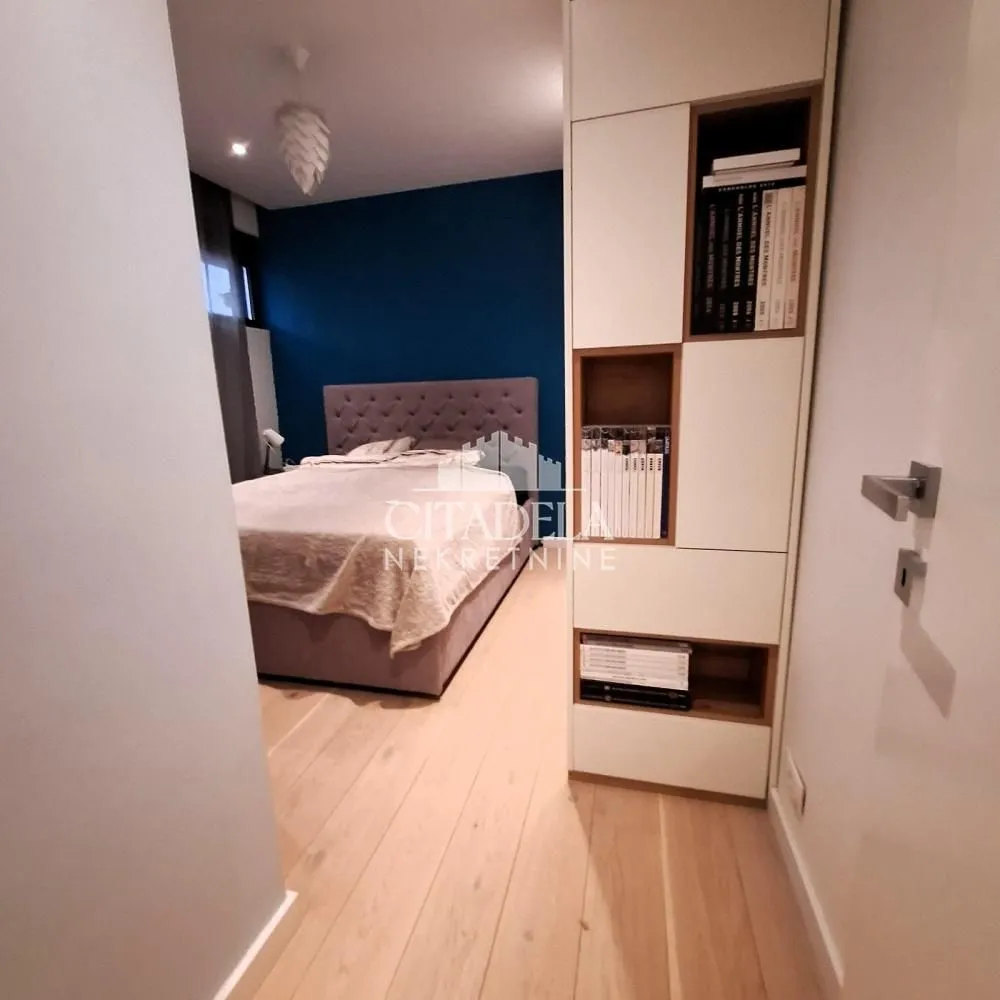Prodaja, dvosoban stan, 60m², Stari Grad, Beograd