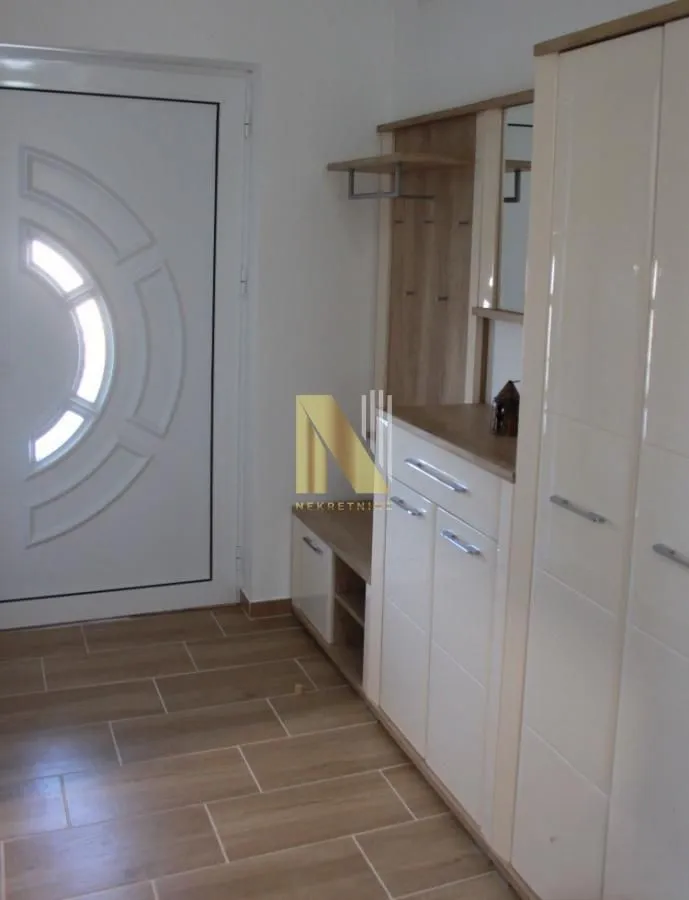 Rent, office space, 1500m², Sajlovo, Novi Sad Sve Podlokacije