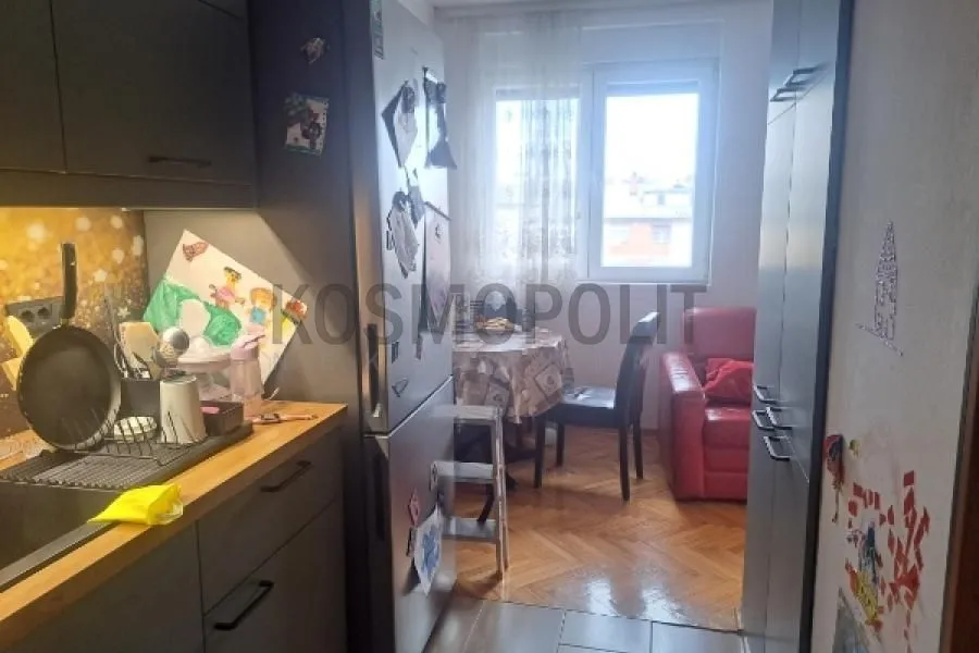 Sale, three bedroom apartment, 72m², Karaburma, Palilula Sve Podlokacije