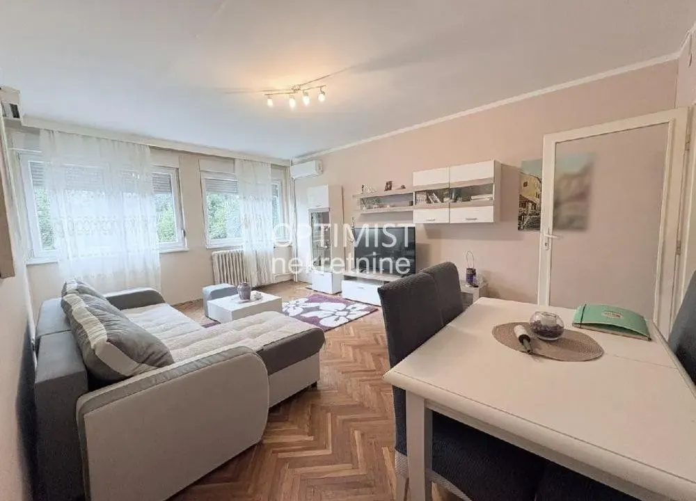 Izdavanje, dvosoban stan, 70m², Novi Beograd Sve Podlokacije, Beograd