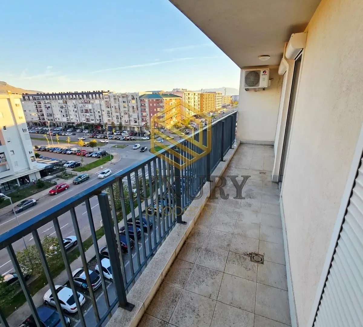 Prodaja, dvosoban stan, 72m², Stari Aerodrom, Podgorica