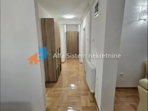 Izdavanje, četvorosoban stan, 120m², Savski Venac, Beograd - image 16