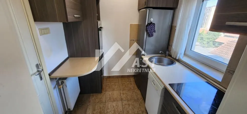 Izdavanje, dvosoban stan, 51m², Banatić, Novi Sad Sve Podlokacije