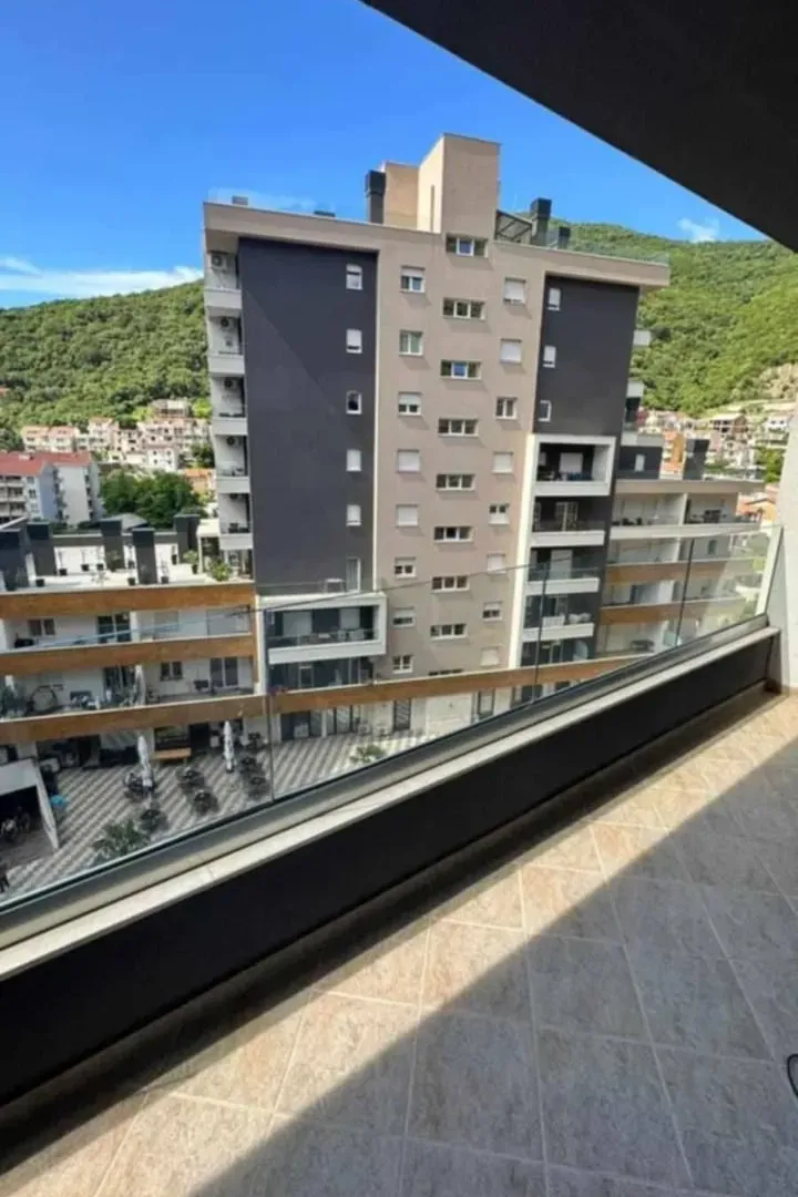 Rent, one bedroom apartment, 53m², Budva, Crna Gora