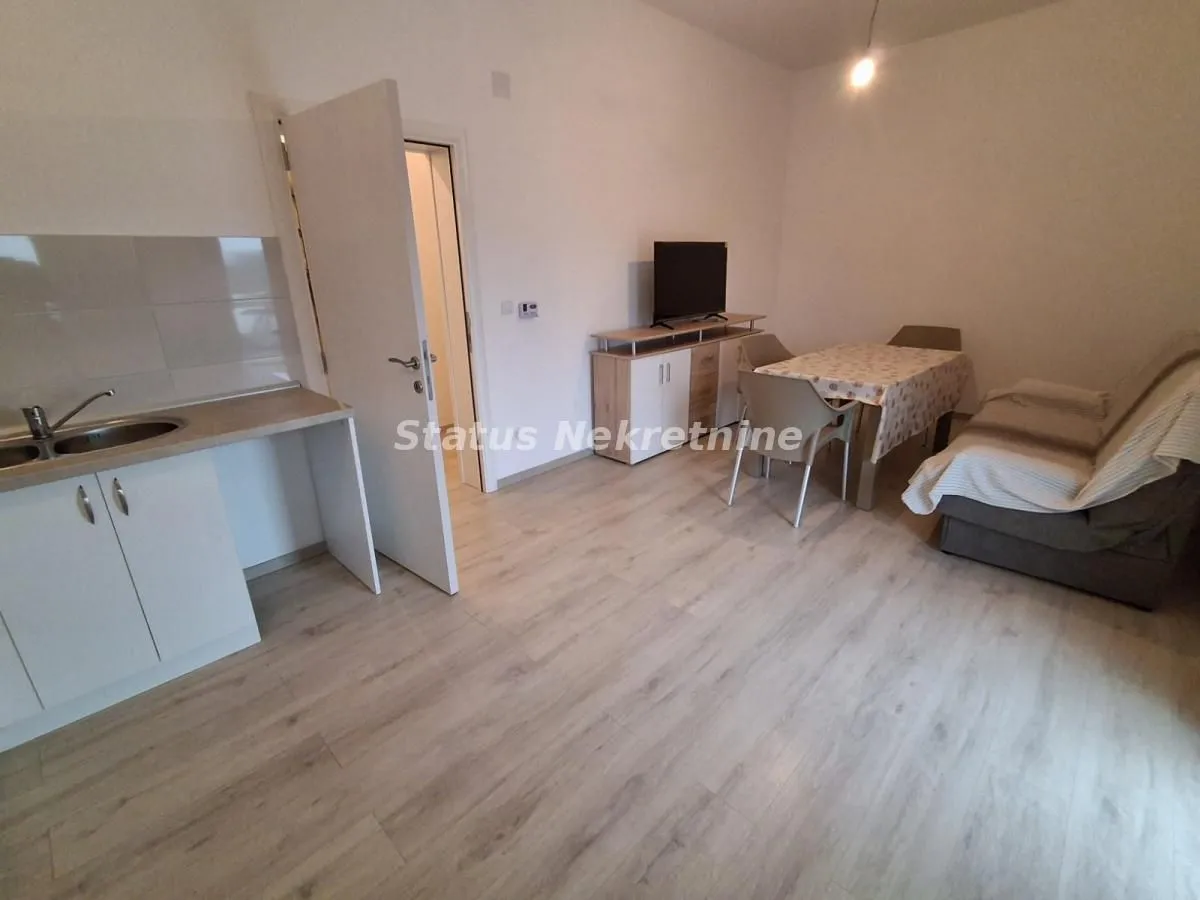 Izdavanje, trosoban stan, 66m², Sremska Kamenica, Petrovaradin