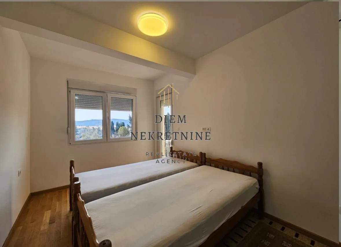Izdavanje, jednosoban stan, 44m², Centar, Bar