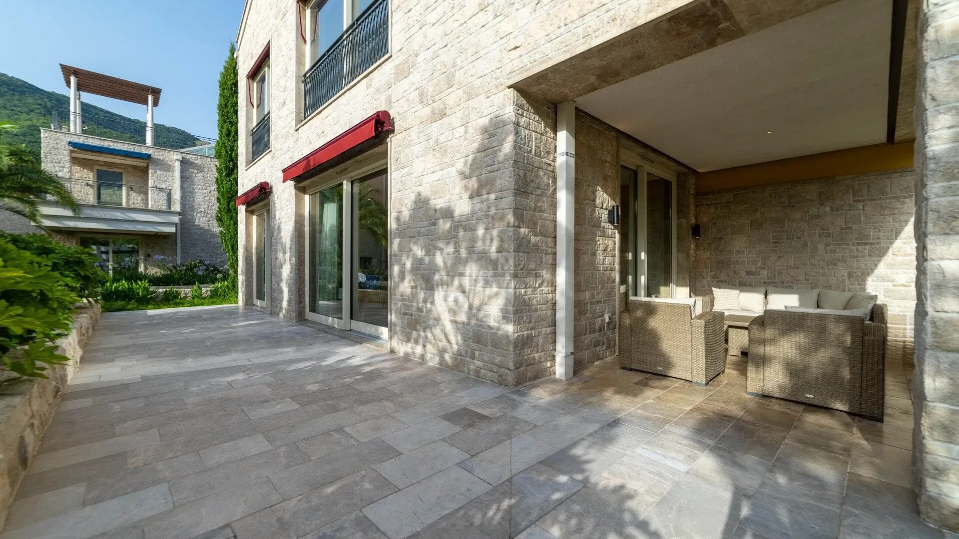 Prodaja, trosoban stan, 179m², Portonovi, Herceg Novi