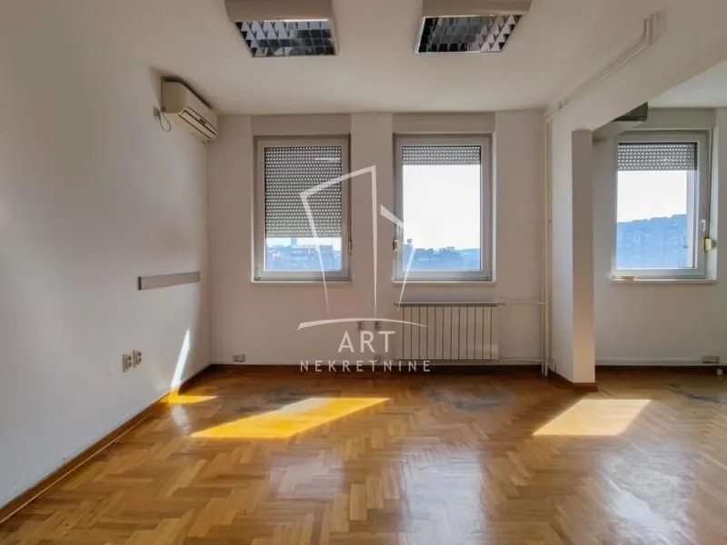 Sale, four bedroom apartment, 137m², Novi Beograd Blok 22, Novi Beograd Sve Podlokacije