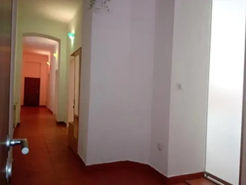 Izdavanje, trosoban stan, 90m², Cvetni Trg, Vračar Sve Podlokacije - image 3