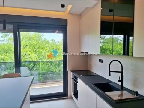 Izdavanje, trosoban stan, 82m², Zeleno Brdo, Zvezdara Sve Podlokacije - image 11