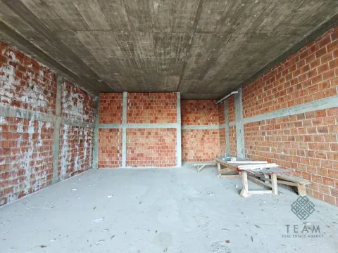 Izdavanje, poslovni prostor, 170m², Kod Capital Plaze, Podgorica - image 9