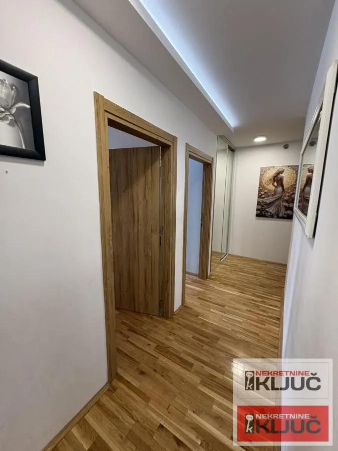 Prodaja, trosoban stan, 57m², Salajka, Novi Sad Sve Podlokacije
