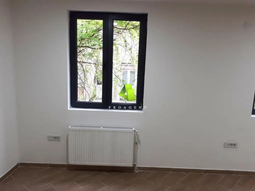 Izdavanje, poslovni prostor, 305m², Medijana, Niš