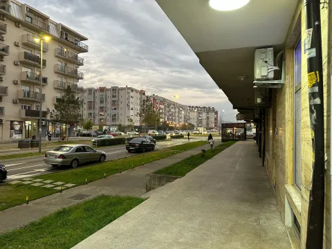 Rent, office space, 115m², Stari Aerodrom, Podgorica - image 8
